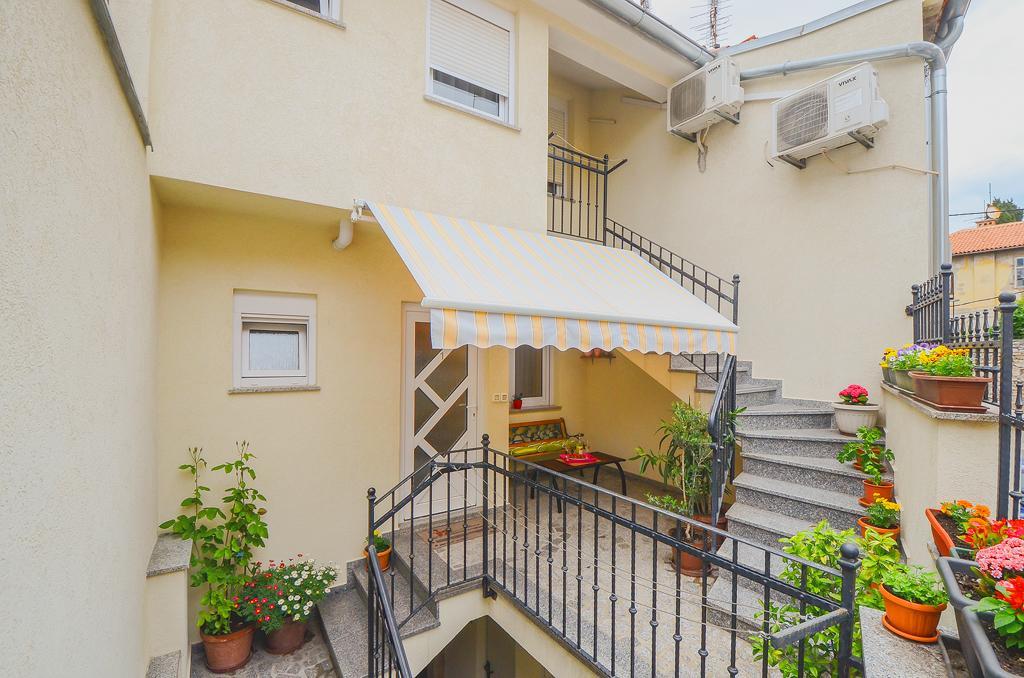E&E Apartment Arena With Free Private Parking Pula Zewnętrze zdjęcie