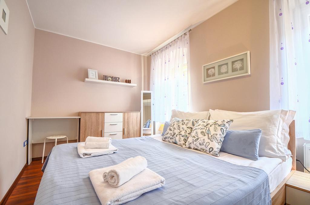 E&E Apartment Arena With Free Private Parking Pula Zewnętrze zdjęcie
